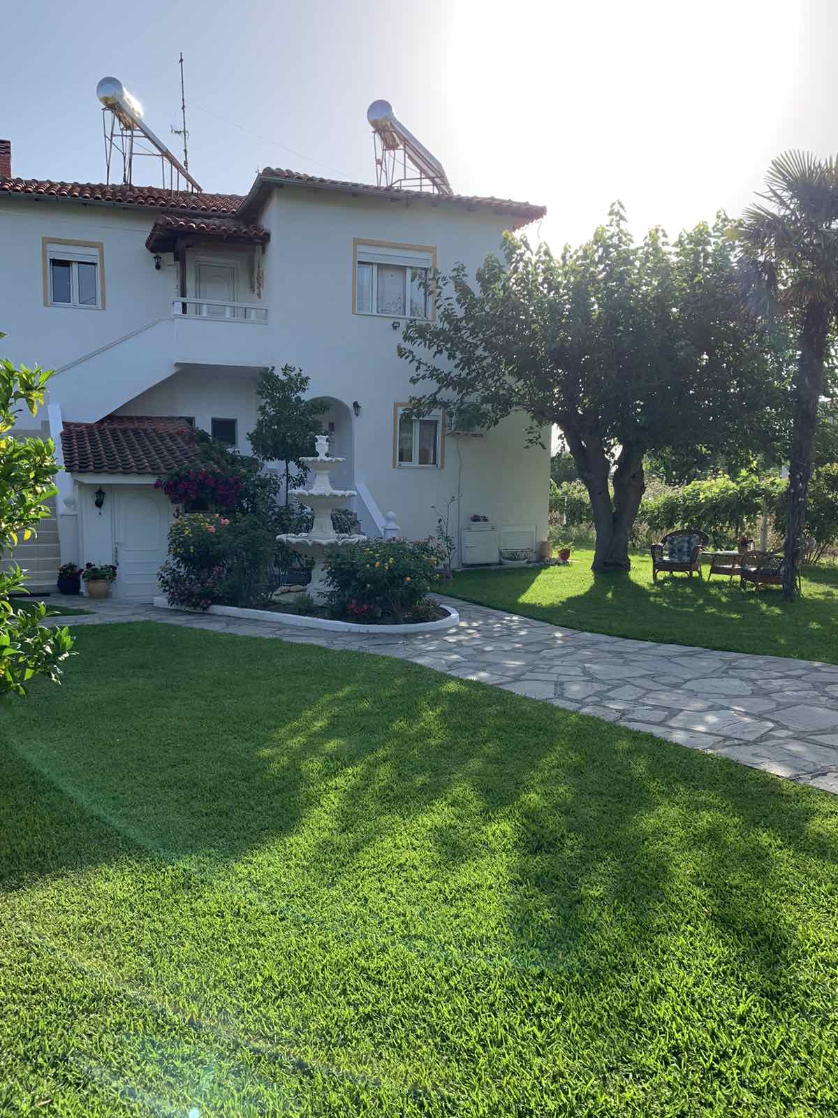 Villa Eleni – Fully equipped apartments for rent in Polychrono ...